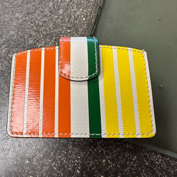 Authentic Tory Burch card holder - Picture 7 of 7